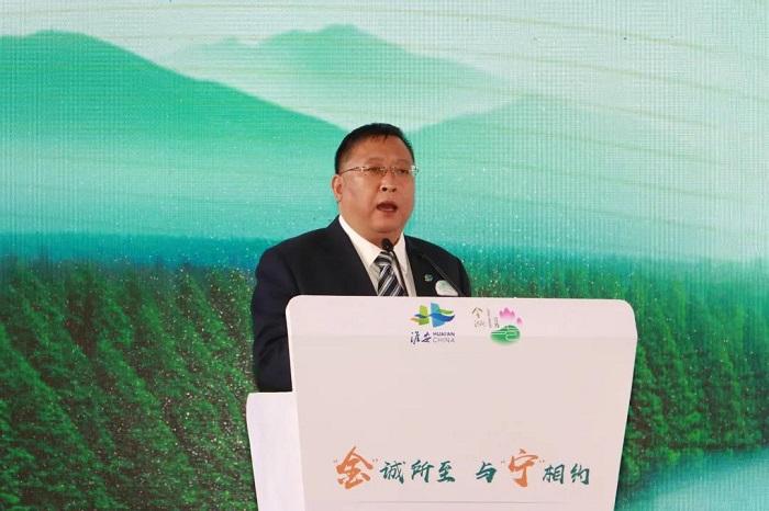 市科技局局长胡长青作了市科技政策推介县委常委,组织部部长王星作了