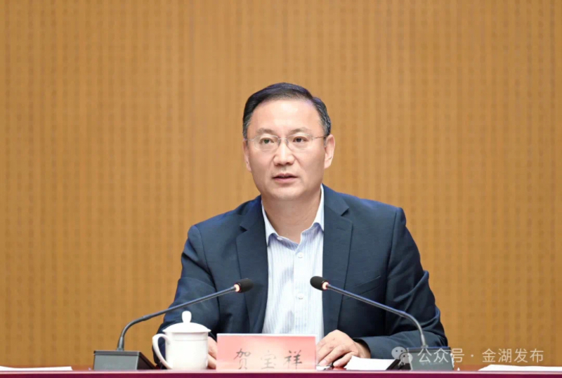贺书记召开县委常委会.jpg